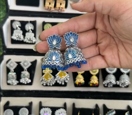 Every Girl's Favourite 16 Pcs Jhumka Set ❤️